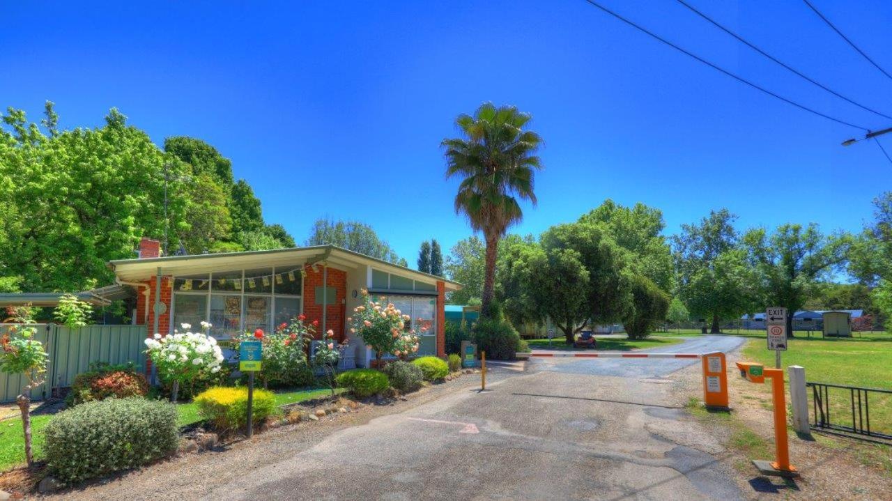 Myrtleford Holiday Park Exteriör bild