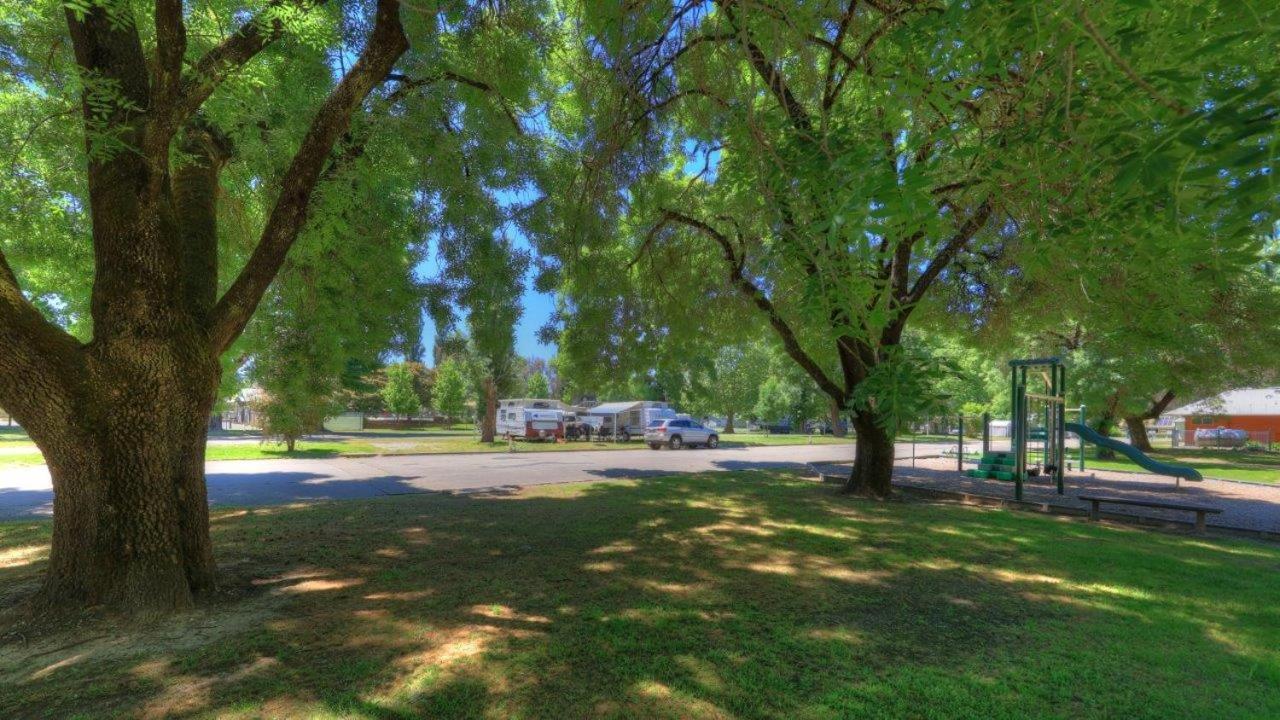 Myrtleford Holiday Park Exteriör bild