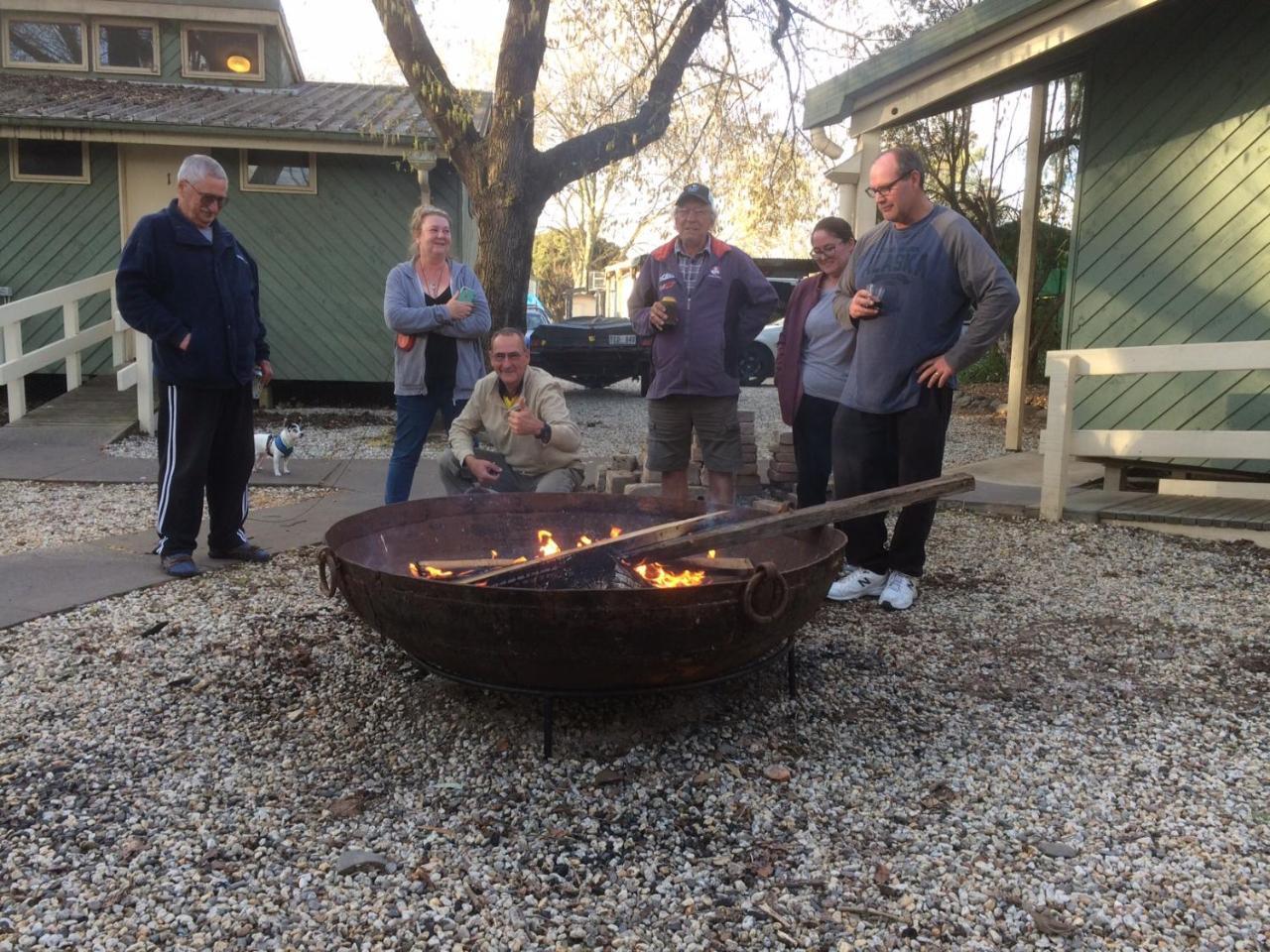 Myrtleford Holiday Park Exteriör bild